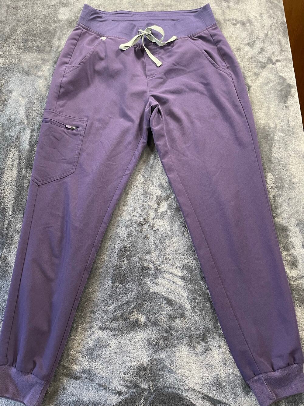 FIGS Zamora Jogger Scrub Pants Womens Small Deep Purple Medical Cargo EUC